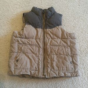 Baby Gap Puffer Vest Distressed {Size 4T}